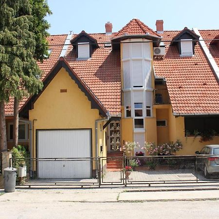 Abigel Vendeghaz Hotell Harkány Exteriör bild