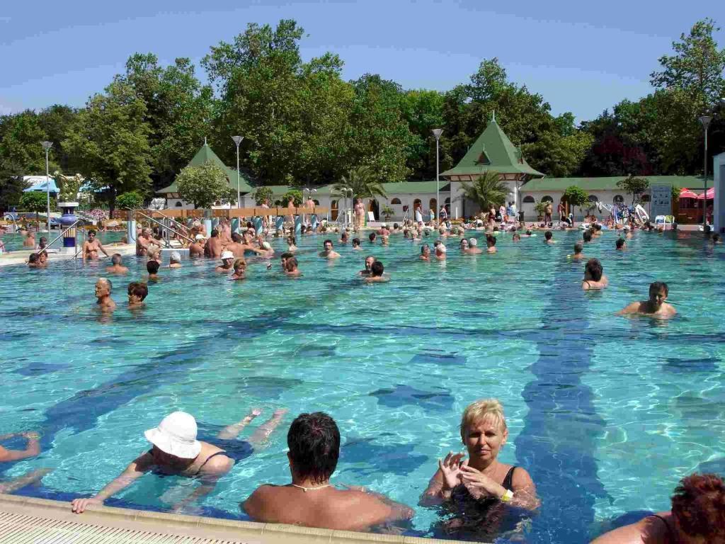 Abigel Vendeghaz Hotell Harkány Exteriör bild