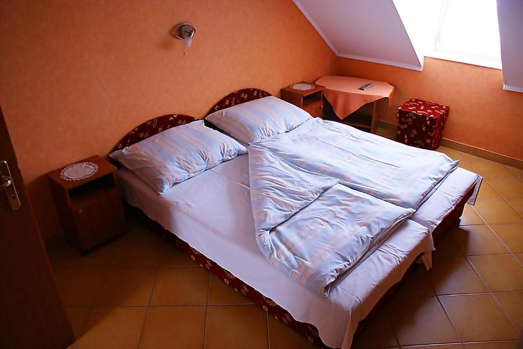 Abigel Vendeghaz Hotell Harkány Exteriör bild